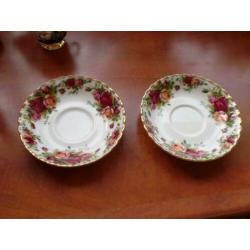 2 Royal Albert Old Country Rose Bordjes 14 cm groot