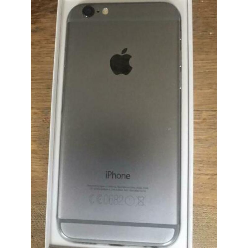 Te koop ifhone 6 kleur zwart met doos en oplader 32 gb