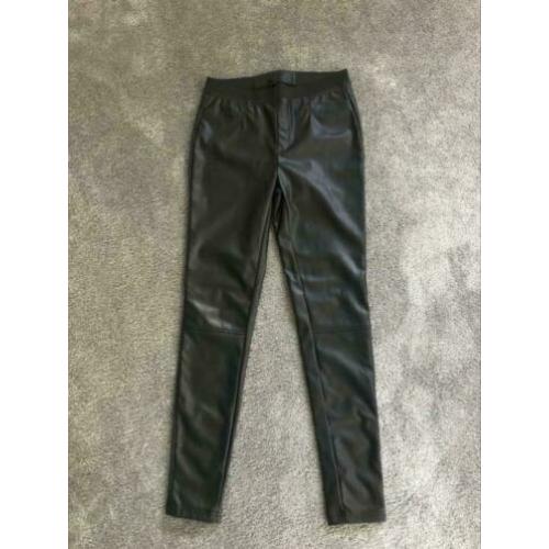 Zwarte lederlook broek /legging.