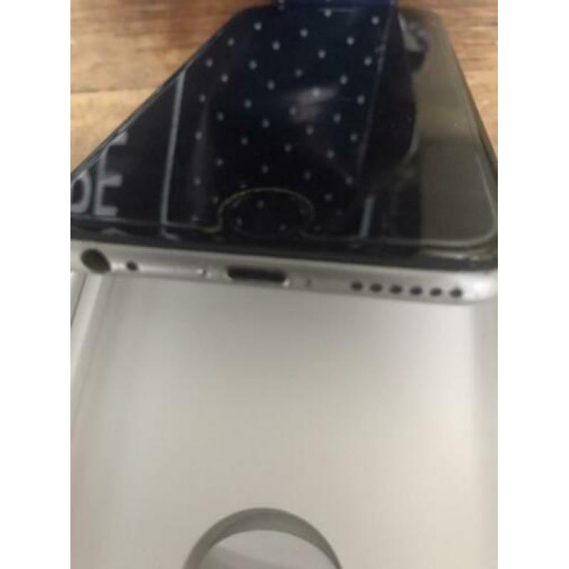 Te koop ifhone 6 kleur zwart met doos en oplader 32 gb