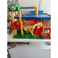 Garage met lift en auto wash