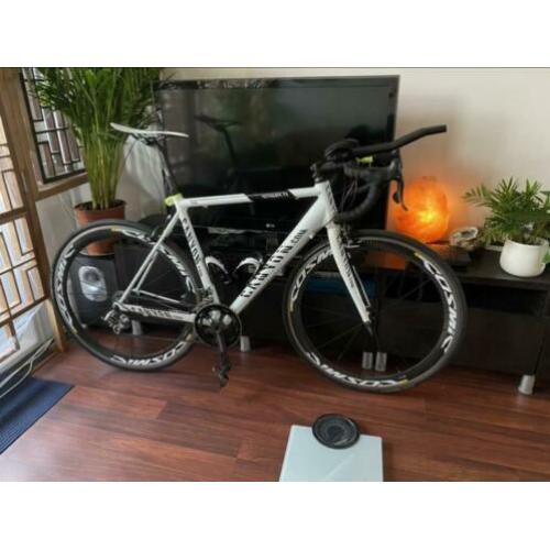 Canyon Ultimate CF - 58 cm 7.5kg racefiets. Mavic cosmic.