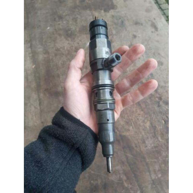New! Detroit Diesel dd15 injector a4720700787 actros mp4