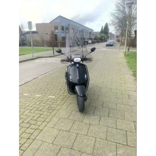 Vespa sprint 2017 (orginele kleur)
