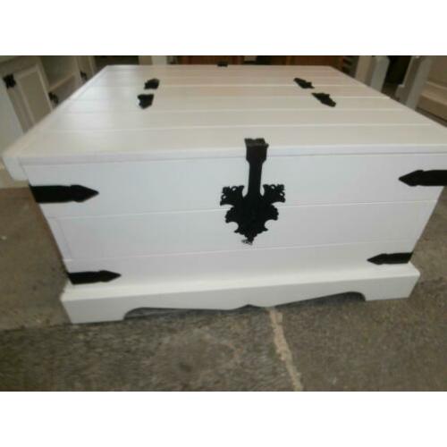 Mooie witte mexicaans grenen salontafel/kist