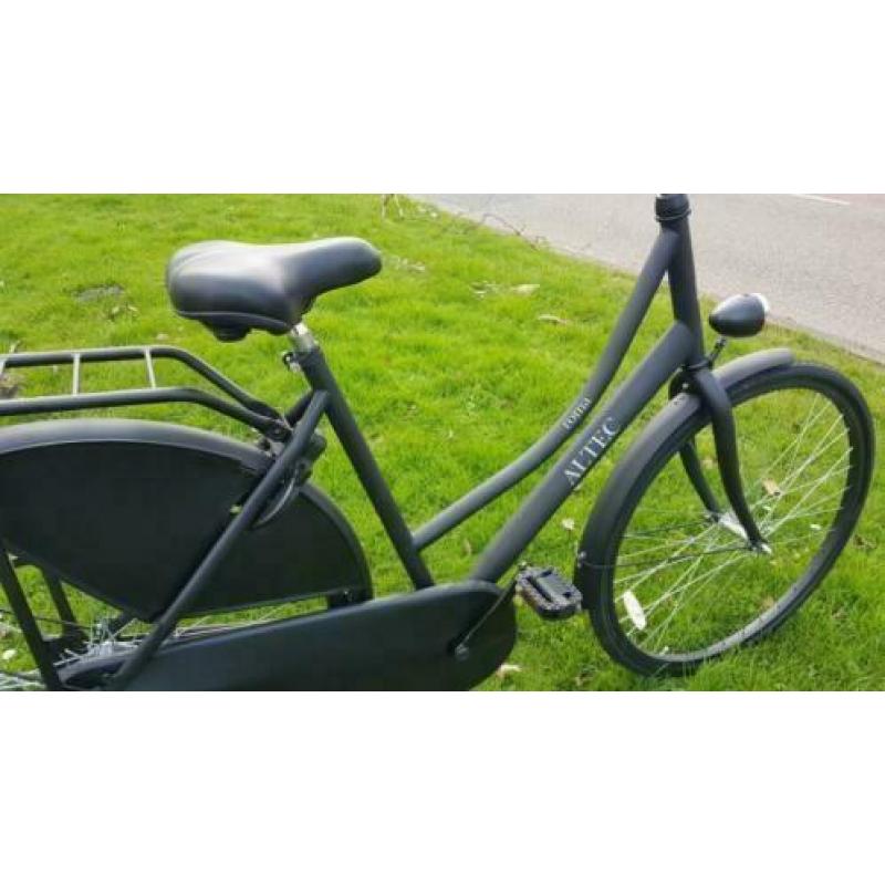 Nette omafiets met nieuw slot!! Fietst goed