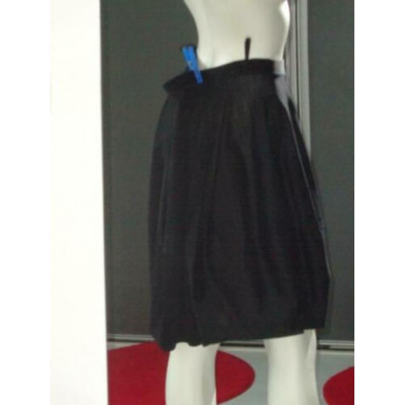 Mk47 CORA KEMPERMAN ZGAN APARTE SPORTIEVE VLOTTE ROK M/L