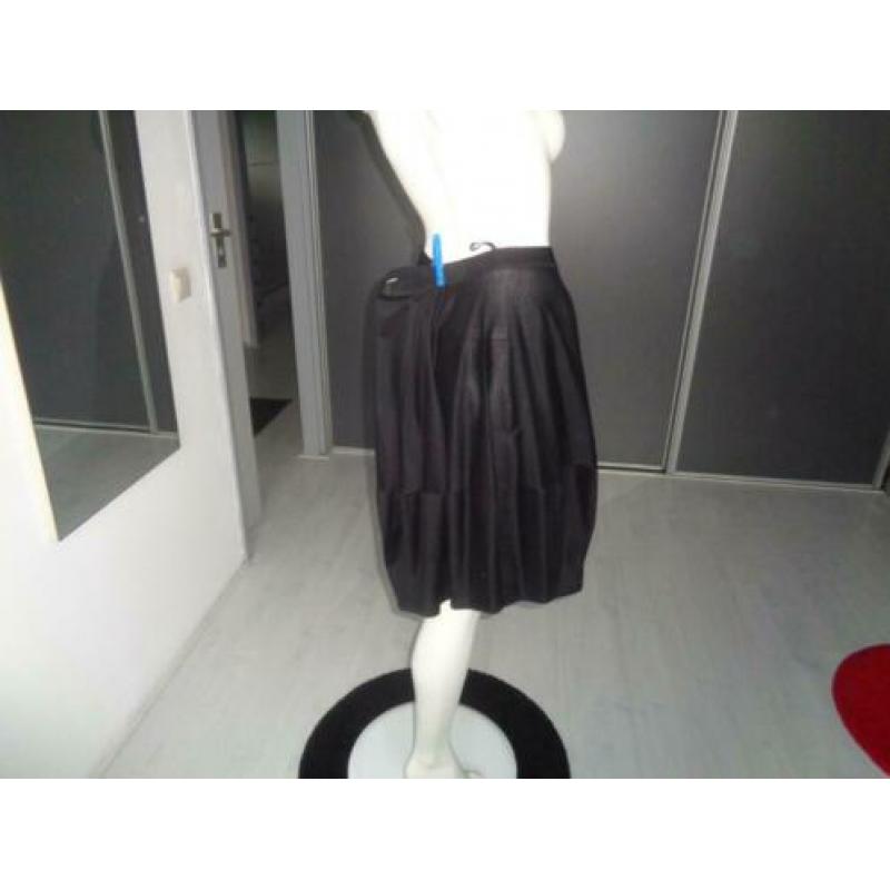 Mk47 CORA KEMPERMAN ZGAN APARTE SPORTIEVE VLOTTE ROK M/L