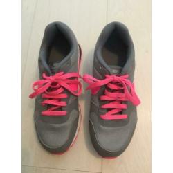 Nike schoenen sneakers MD runner 2 grijs roze maat 38 nieuw