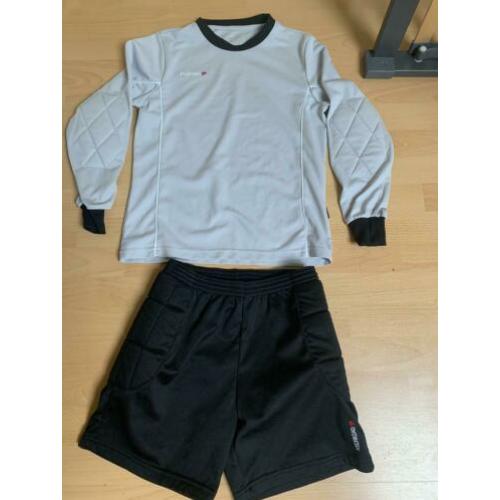 Keepers tenue van highroad (Maat 152)