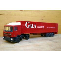 Daf 95.400 + Huifoplegger gala koffie. Lion toys.