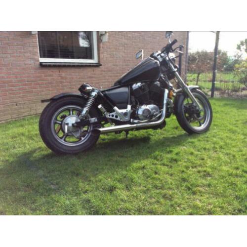 Shadow VT 1100 bobber