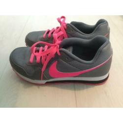 Nike schoenen sneakers MD runner 2 grijs roze maat 38 nieuw