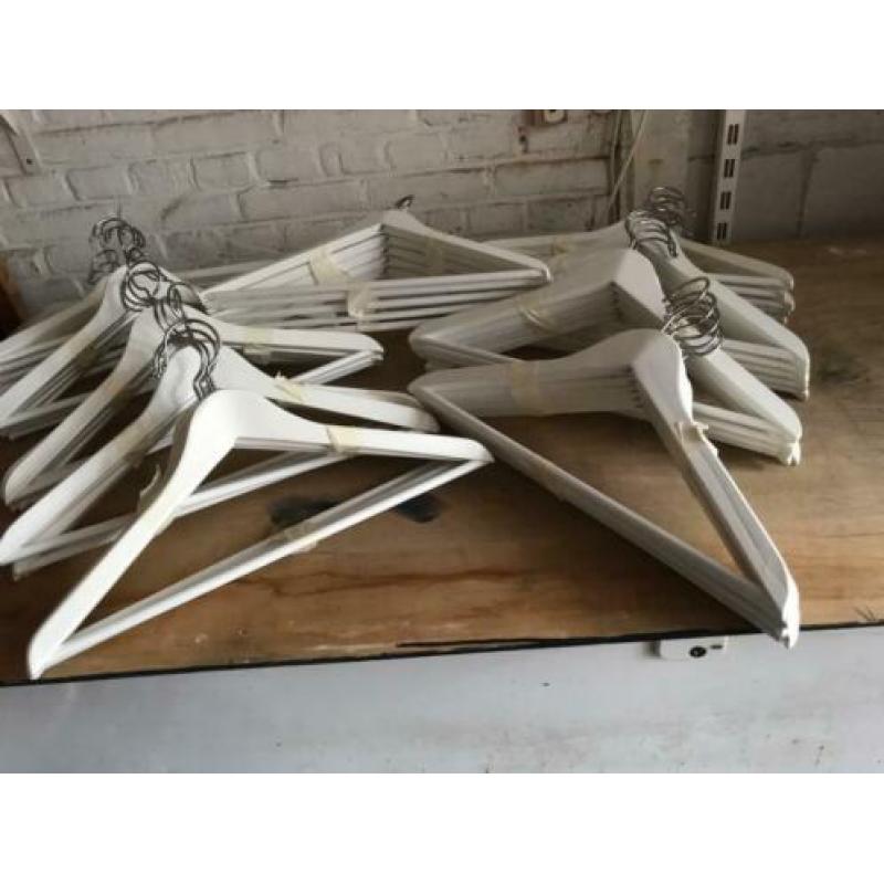 100 kleren hangers