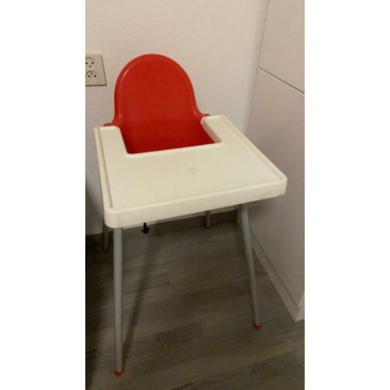 Ikea kinderstoel met blad in goede staat