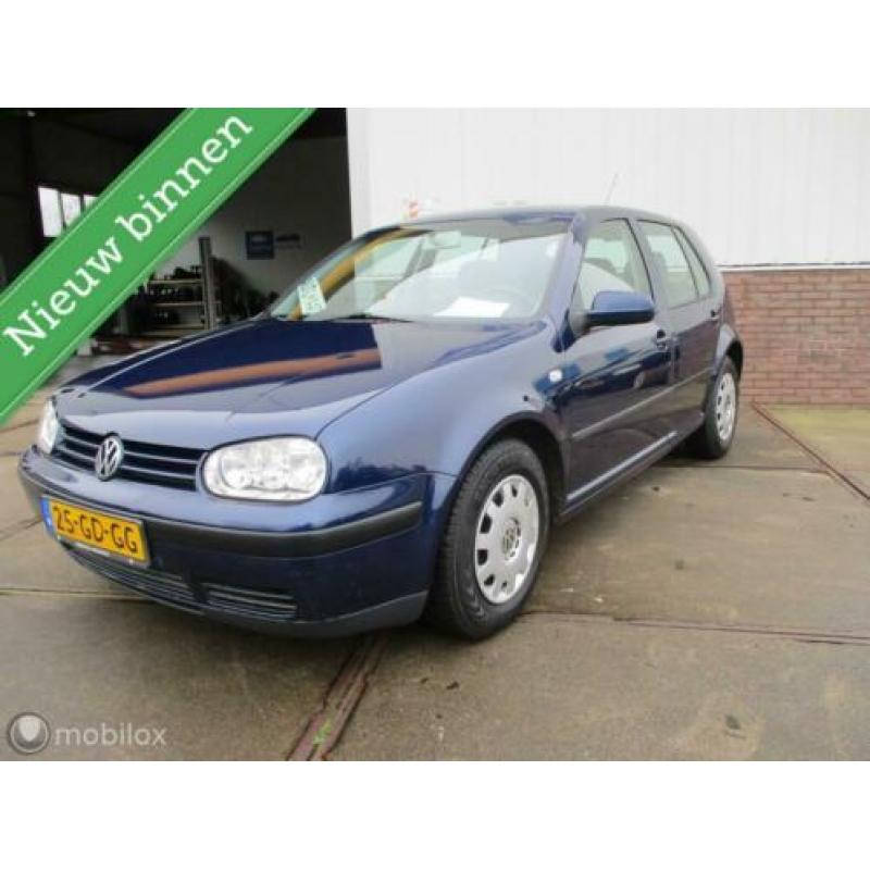 Volkswagen Golf 1.6 Comfortline