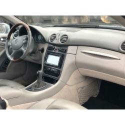 Mercedes-Benz CLK 200 K. AVANTGARDE NAVI STOELVER VOLLE AUTO