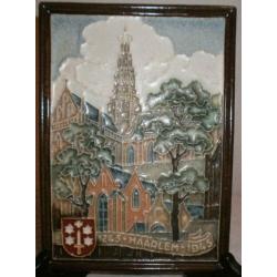Cloisonne tegel,ter gelegenheid van het 700-bestaan haarlem
