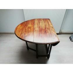 Mooie antieke tafel