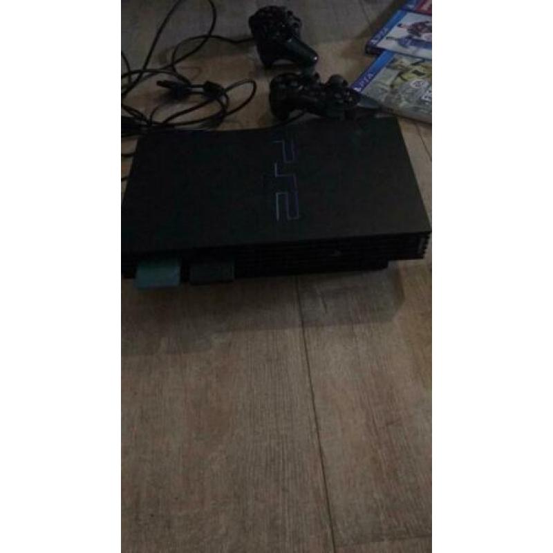 PlayStation 2 met 29 diverse spellen