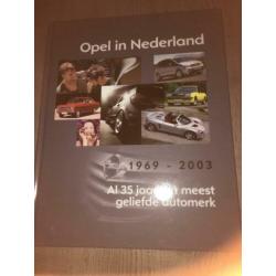 Verschillende autoboeken