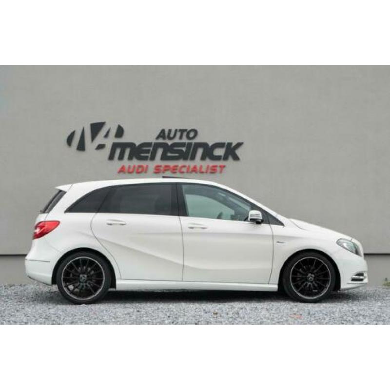 Mercedes-Benz B-Klasse 180 CDI Ambition / Navigatiesysteem/