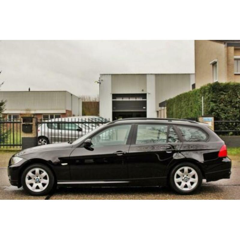 BMW 3-serie Touring 318i Business Line ,CLIMA, NAVI, LEDER,