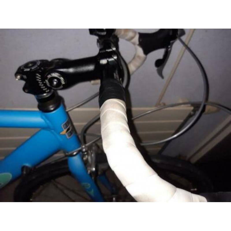 BE ONE racefiets met Shimano Tiagra schakeling