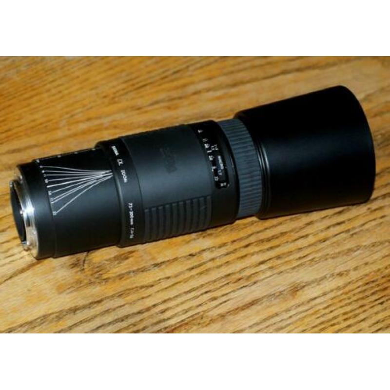 Sigma Telelens AF 75-300.F.4-5.6mm DL Zoom v Sony Alpha