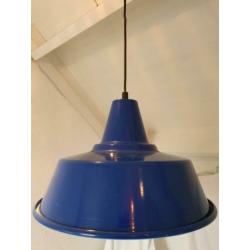 Antieke Vintage cobaltblauwe emaille hanglamp €20