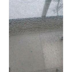 Eettafel met cracle glas