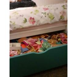 Ikea bed flaxa met lades