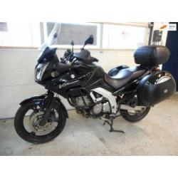 Suzuki DL 650 V-Strom zwart veel extras nette motor koffers