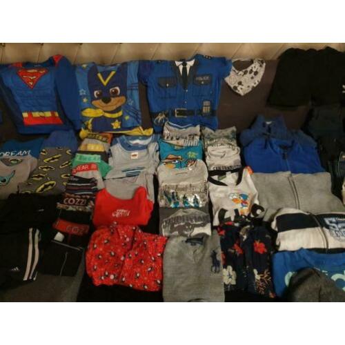 Groot jongens kleding pakket 98 104 met nieuwe schoenen
