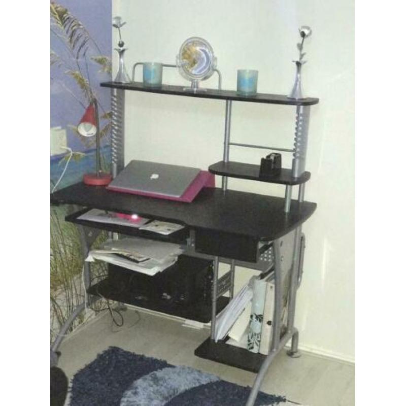 Zwarte bureau