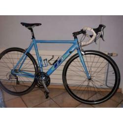 BE ONE racefiets met Shimano Tiagra schakeling