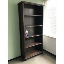 Nette boekenkast Ikea Markör