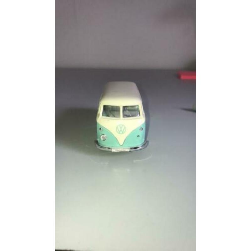 Volkswagen Classic Bus 1962 model auto
