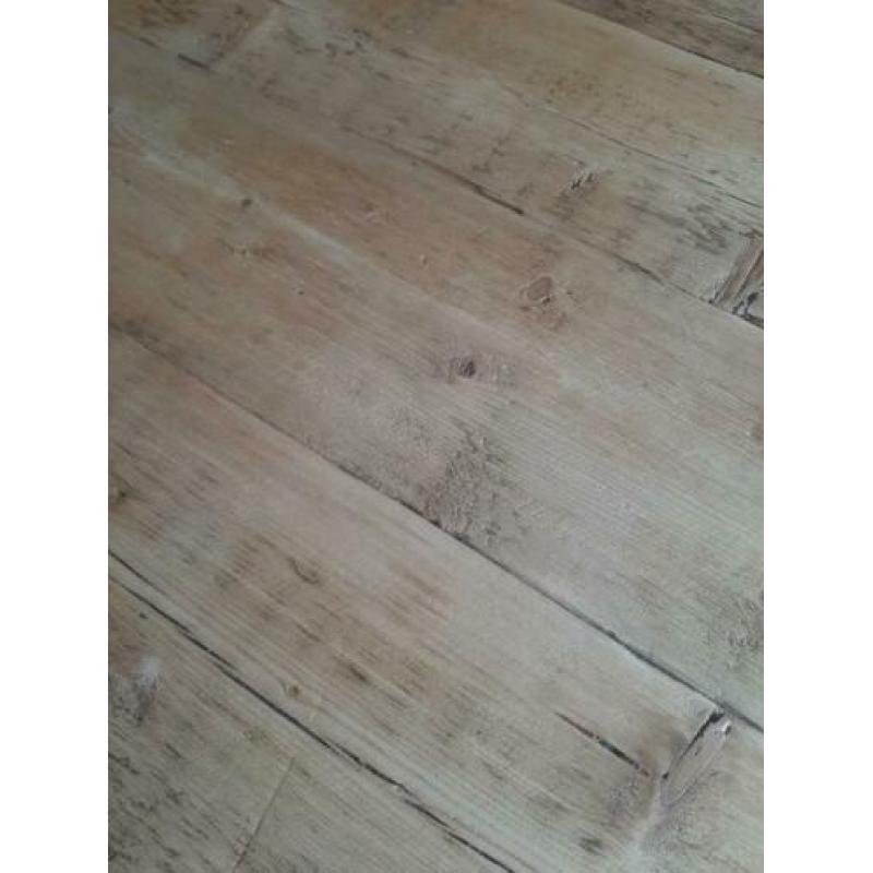 Robuuste eettafel