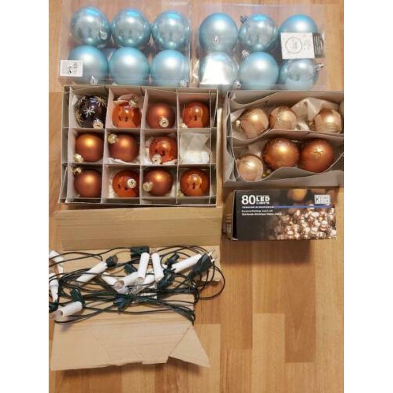 kerstballen + kerstversiering + kerstverlichting