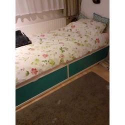 Ikea bed flaxa met lades