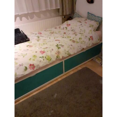 Ikea bed flaxa met lades