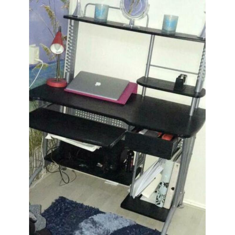Zwarte bureau