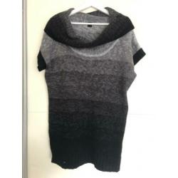 M&S TUNIEK /TRUI ONWIJS LEUK ! Maat M