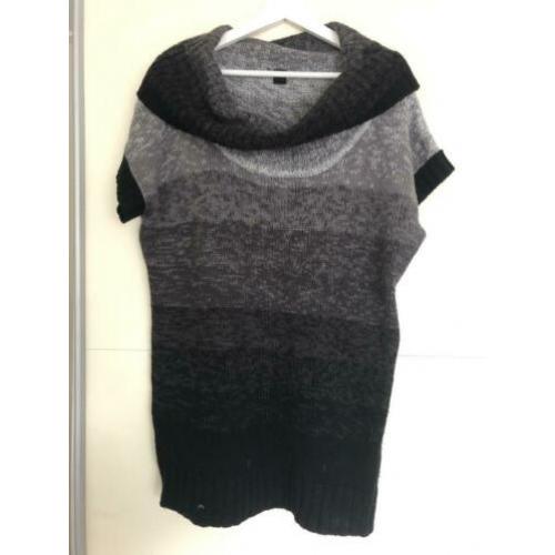 M&S TUNIEK /TRUI ONWIJS LEUK ! Maat M