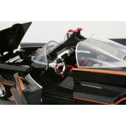 Jada 1/18 Batmobile Classic (1966)