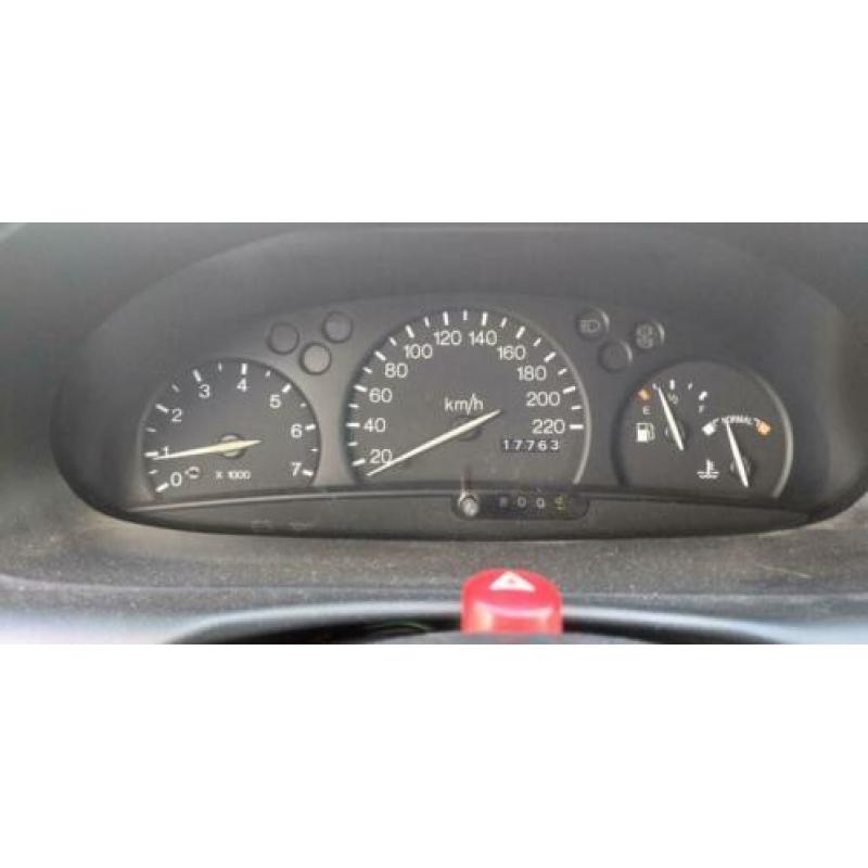 Mazda 121 1.25i GLX Automaat Stuurbekrachtiging