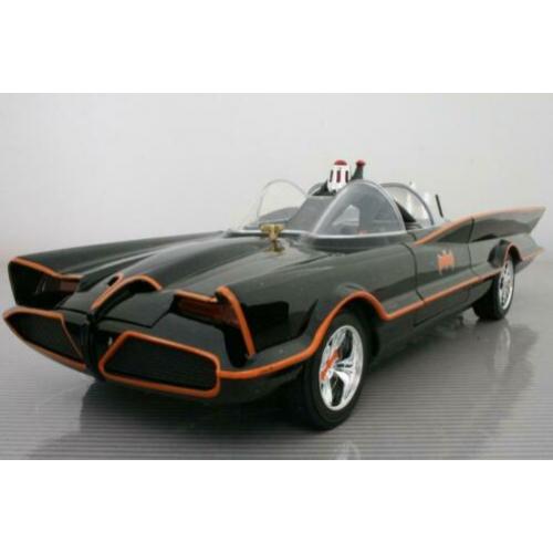 Jada 1/18 Batmobile Classic (1966)
