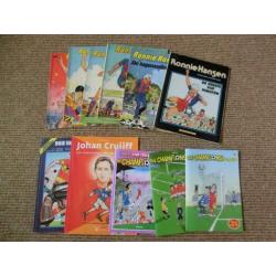 Set van 11 voetbalstripboeken