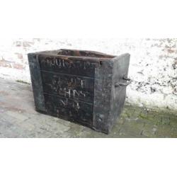 Antieke brocante houten kist , open kist / allegonda